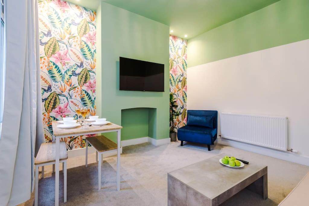 5 Bed Salford Sanctuary Retreat Villa Manchester Kültér fotó