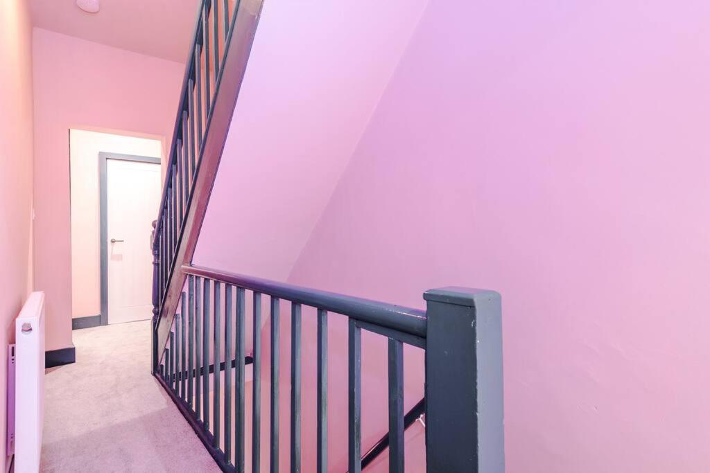 5 Bed Salford Sanctuary Retreat Villa Manchester Kültér fotó