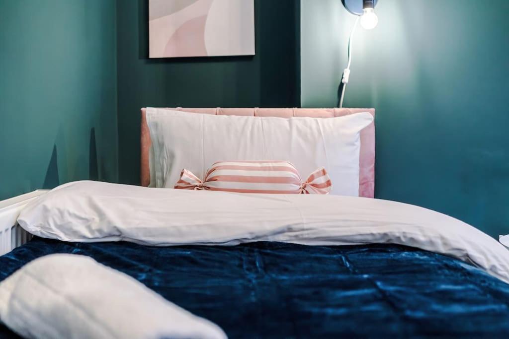 5 Bed Salford Sanctuary Retreat Villa Manchester Kültér fotó
