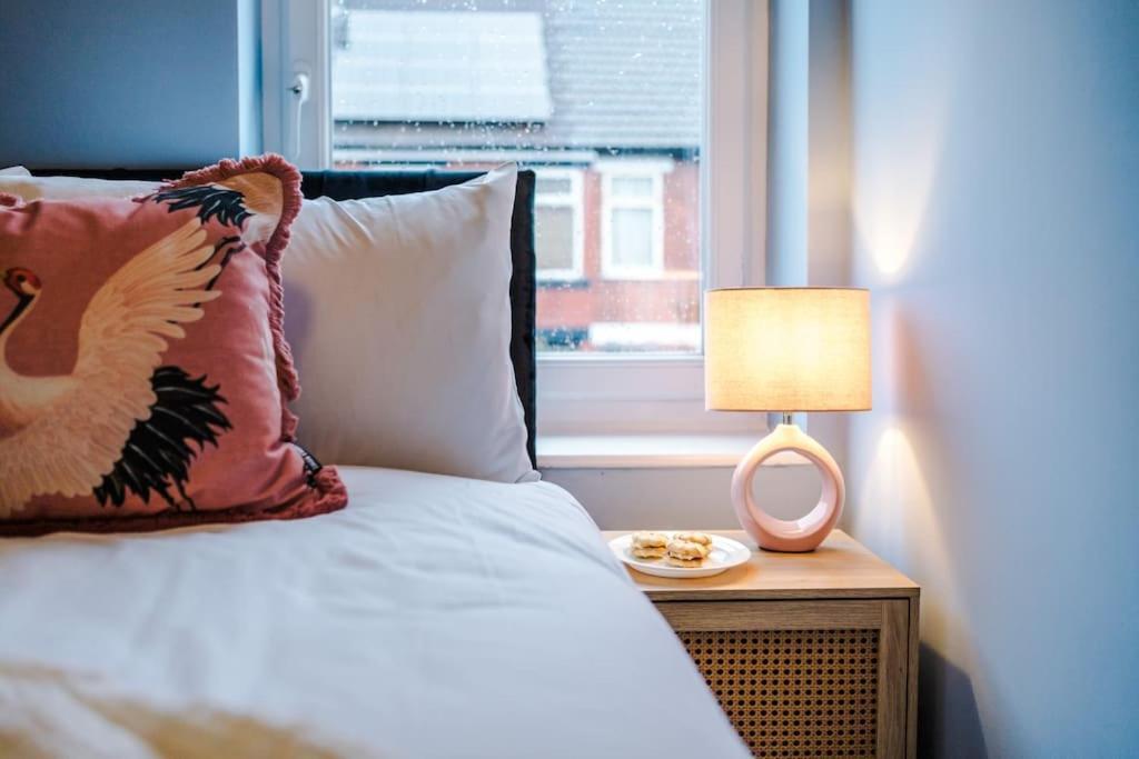5 Bed Salford Sanctuary Retreat Villa Manchester Kültér fotó